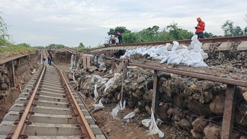 Daftar 7 Perjalanan KA Batal dan 11 Dialihkan Imbas Banjir Grobogan