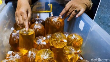 Pengusaha Sebut Ada Peran Pedagang Pasar Bikin Minyak Goreng Mahal