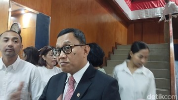 Menteri P2MI soal Tagar KaburAjaDulu: Yang Mau Kabur Lengkapi Diri dengan Skill