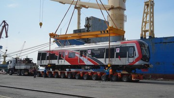 2 Rangkaian KRL Impor Tambahan dari China Tiba di RI