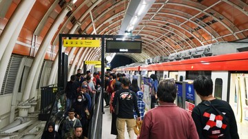 2 Juta Orang Naik LRT Jabodebek Selama Maret