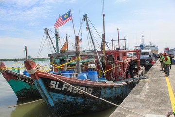 Kapal Maling Ikan Asal Malaysia Ditangkap
