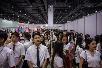 Gaya Para Pencari Kerja di Job Fair Negara Tetangga RI