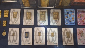 Harga Emas Antam Hari Ini Turun!