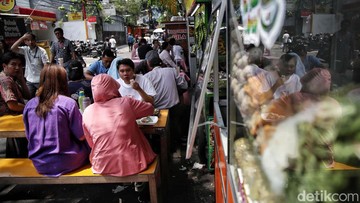 Saran Konglomerat buat Kelas Menengah: Berhenti Beli 5 Barang Ini!