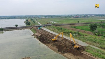 Kementerian PU Tangani Tanggul Jebol di Sungai Renggong Grobogan