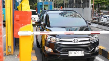 7 Gerbang Tol Dalam Kota Beroperasi Lagi Usai Dibakar Massa