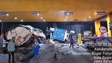 Gardu GT Ciawi 2 Ditabrak Truk, Jasa Marga Kerahkan Mobile Reader