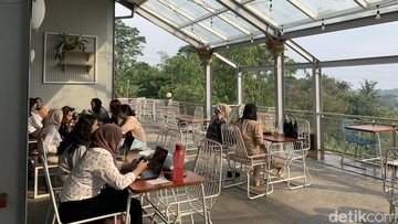 76% Anak Muda RI Boros Gara-gara Ikut Gaya Hidup Teman