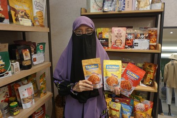 Camilan Bawang Goreng yang Membuat Uli Cuan Jutaan Rupiah dari Rumah