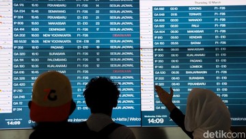 Inflasi April Naik Tipis 0,13%, Tiket Pesawat dan BBM Jadi Biang Kerok