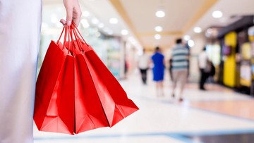 Beli Baju Bermerek Nggak Perlu Waswas Kantong Jebol, Begini Caranya