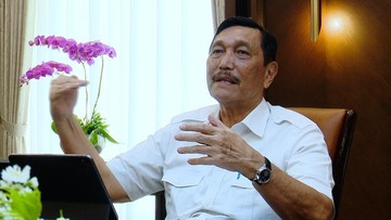 Luhut ke Singapura Tenangkan Investor, Jamin Defisit APBN di Bawah 3%