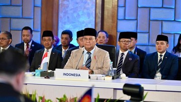 Prabowo Pamer Rencana RI Bangun PLTS 100 GW di KTT ASEAN