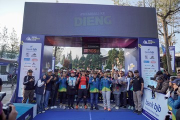 Dieng Caldera Race, Ribuan Pelari Taklukkan Dataran Tinggi Dieng Bareng bjb
