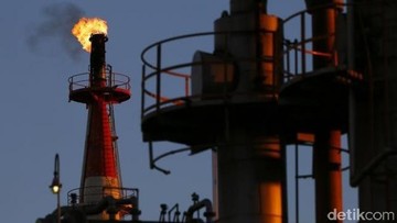 Harga Minyak Dunia Sempat US$ 100, Ancaman Perang Bikin Pasar Deg-degan