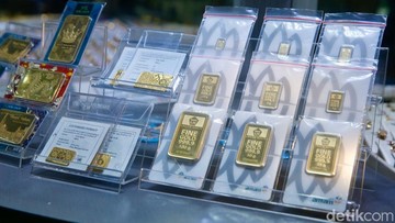 Harga Emas Antam Hari Ini Anjlok!