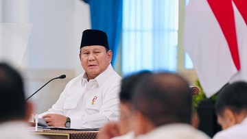 Prabowo Tak Mau Rakyat Keluar Uang buat Dapat Bansos
